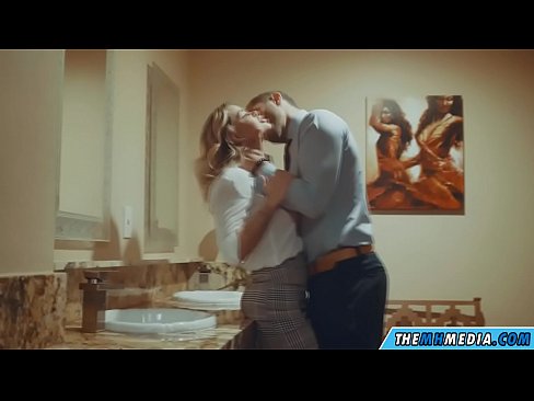 ❤️ Ina whakawaia koe e te kakaho tetona i roto i te wharepaku whanui ❌ Pono pakeke i mi.porno24-7.ru ❌️❤